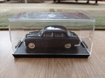 Fiat 1400B 1956 1:43 - BRUMM