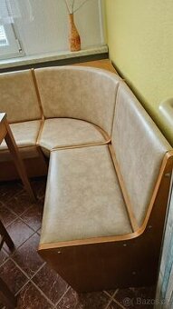 Rohová jídelní lavice