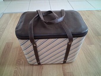 Cestovní retro chladnička