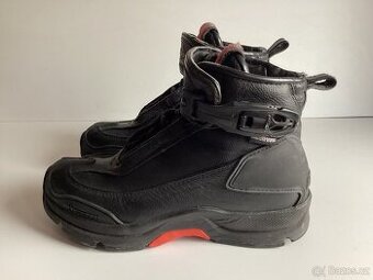 Motorkářské boty ICON waterproof velikost 9