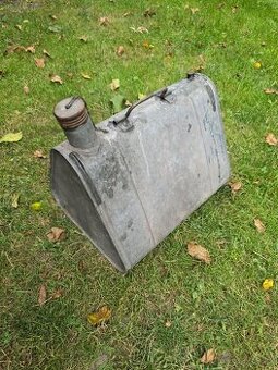 Kanystr 20L trojúhelnikový KSVD Praha Východ