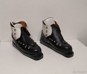 Staré vzácne lyžiarske topánky BOTAS - 1