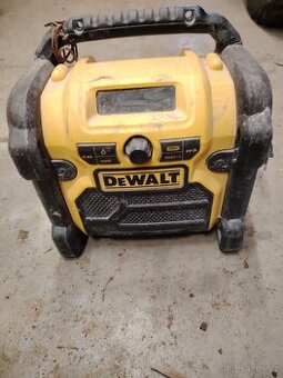 Rádio DeWALT