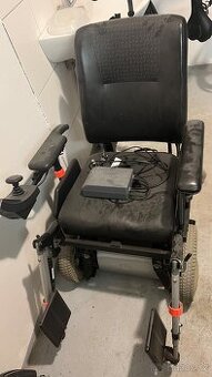 Elektrický invalidní vozík