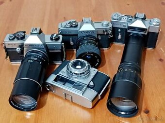Kolekce fotoaparátů - PRAKTICA, CANON, ZENIT, AGFA