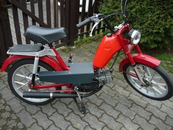 Moped Zundapp-2 rychlostní, plně pojízdný