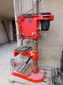 Sloupová vrtačka VS 32