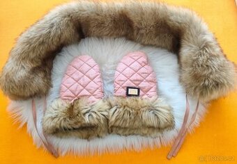 Pravá kožešina a rukavice na kočárek Bjällra od Sweden