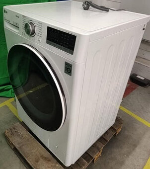 Parní pračka LG FA94V5UVW0