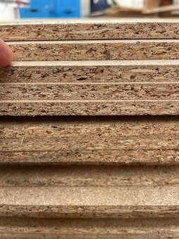 Dřevotřískové a překližkové desky