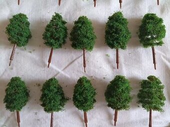 Stromečky k modelové železnici 20 ks - č.5