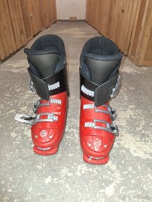 Lyžařské boty + helma