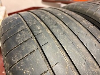 2x MICHELIN PILOT SPORT 4 XL 235/45 R18