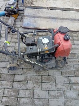 Vibrační deska Husqvarna