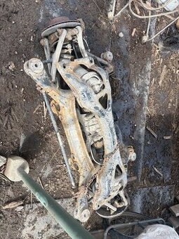 Zadní nápravnice VW Touareg 7L 2.5Tdi