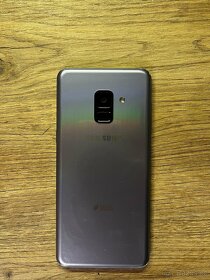 Samsung Galaxy A8 Duos šedý