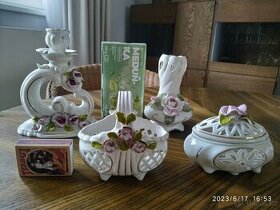 Set dekorativního porcelánu