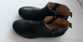 stylové kotníkové kožené italské boty Boemos 36