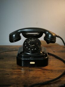Historický telefon