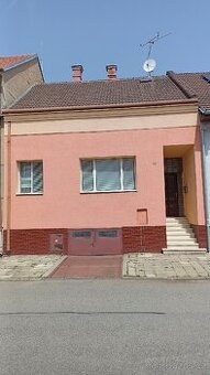 Prodej rodinného domu 4+1 Hodonín, zahrada, garáž