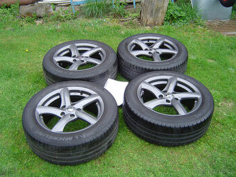 4XLETNÍ HLINÍKOVÁ KOLA ŠKODA OCTAVIA III,II 205/55 R16 .TOP.