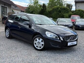 Volvo V60 1.6i (110kw) combi - tažné - servis jen VOLVO