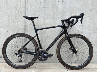 Silniční kolo Giant DEFY vel. M/L (177-187cm) Carbon
