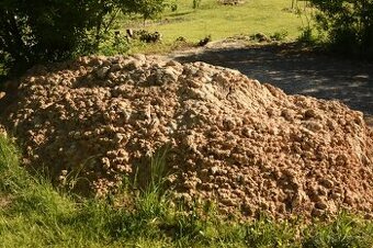 Daruji jíl cca. 3m3 za odvoz
