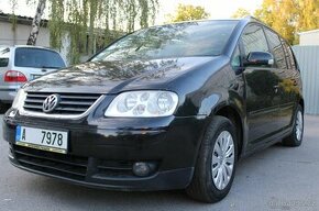 VW TOURAN 7 míst 2.0 TDI HIGHLINE