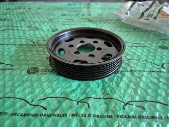 řemenice posilovače řízení Škoda Octavia I