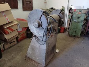 Bruska dvoukotoučová D-300
