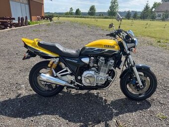 Yamaha XJR 1300