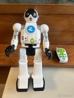 MaDe Robot Zigybot s funkcí rozpoznání hlasu