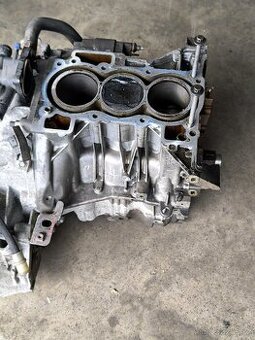 Blok motoru 1,0 sce Dacia - 1