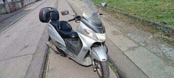Suzuki Burgman 250 - 1