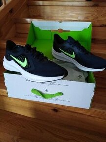 nové boty NIKE vel.42,5