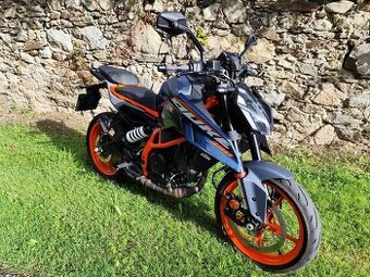 KTM DUKE 390 2025