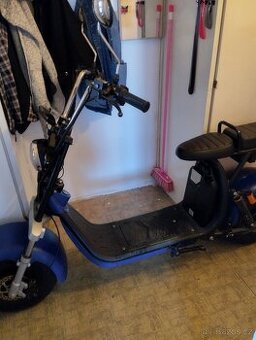 Elektrokoloběžka chopper