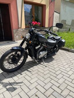 Suzuki Intruder VS 800