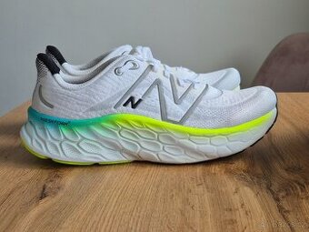 Běžecké boty New Balance FRESH FOAM X MORE V4 FRESH
