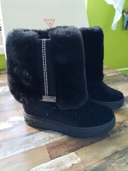 Dámské zimní boty válenky Guess