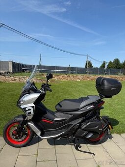 zánovní Aprila SR 125 GT