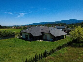 Prodej rodinného domu  7+2  s dvojgaráží Čeladná