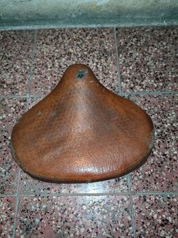 Jawa perak sedlo řidiče