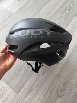 Cyklistická přilba