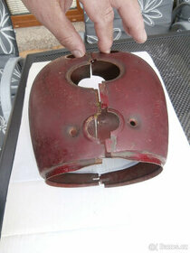 Motocykl veterán přední světlo plechy náhradní díly 900 kč