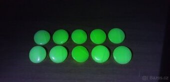 URANOVÉ SKLO, KNOFLÍKY 10X, RETRO DEKORACE