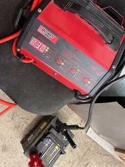 Nabíječka autobaterii Lidl 17A, fukce startu.