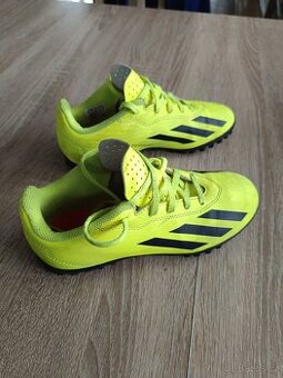 Prodám dětské kopačky Adidas na umělou trávu v. 34