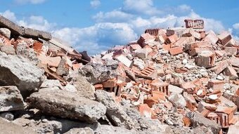 Daruji stavební suť - Holice a okolí - doprava možná